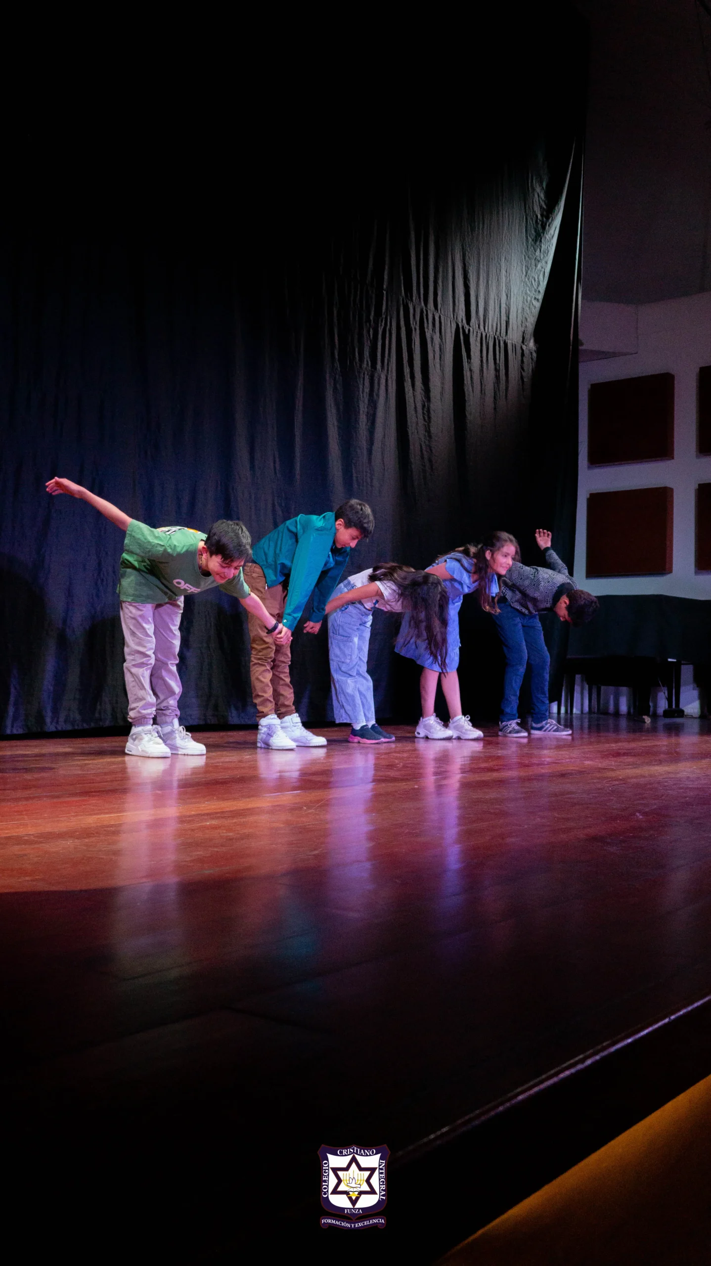 Participación en el XXIV Festival Intercolegiado de Teatro de Funza 2024 Querida Familia Integralista